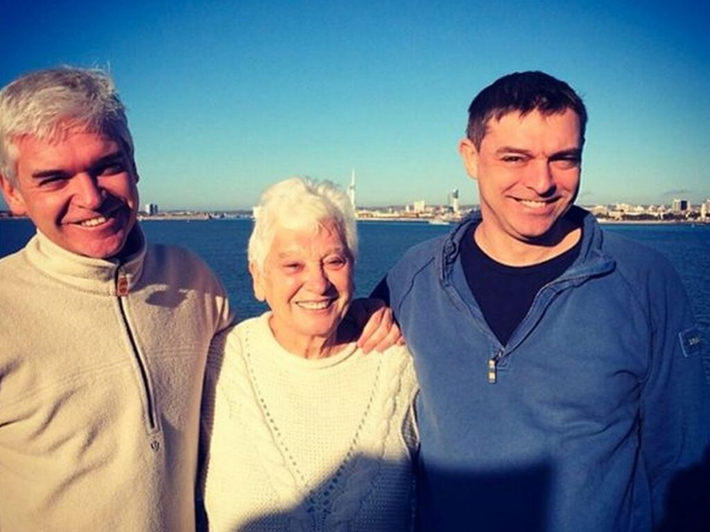 A Photo Of Pat Schofield With Her Sons Phillip And Tim Schofield.