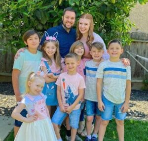  JesssFam is a parent to a total of seven children.